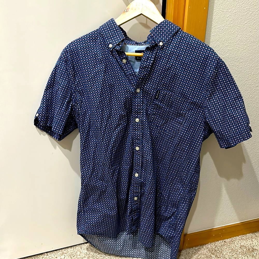 Men’s L Ben Sherman Collared Short Sleeve Button Up